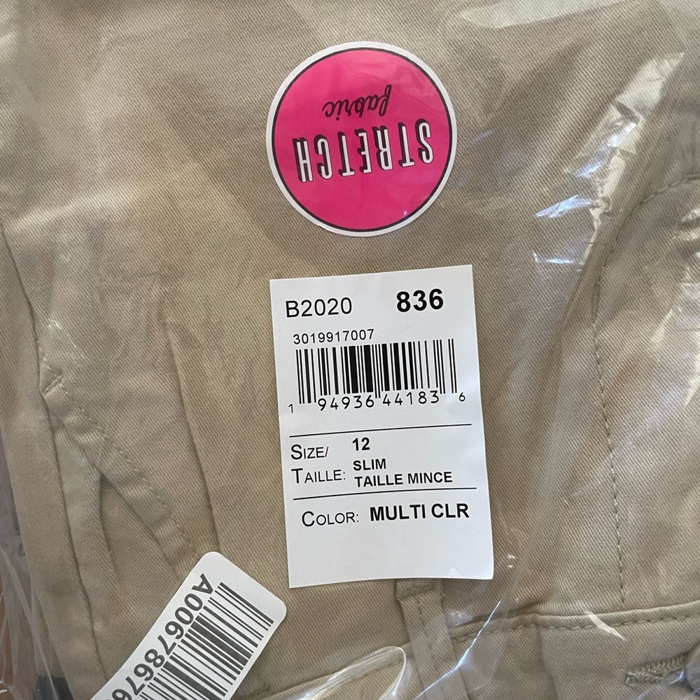 The Children’s Place uniform black pants size 12 skinny. Slim fit